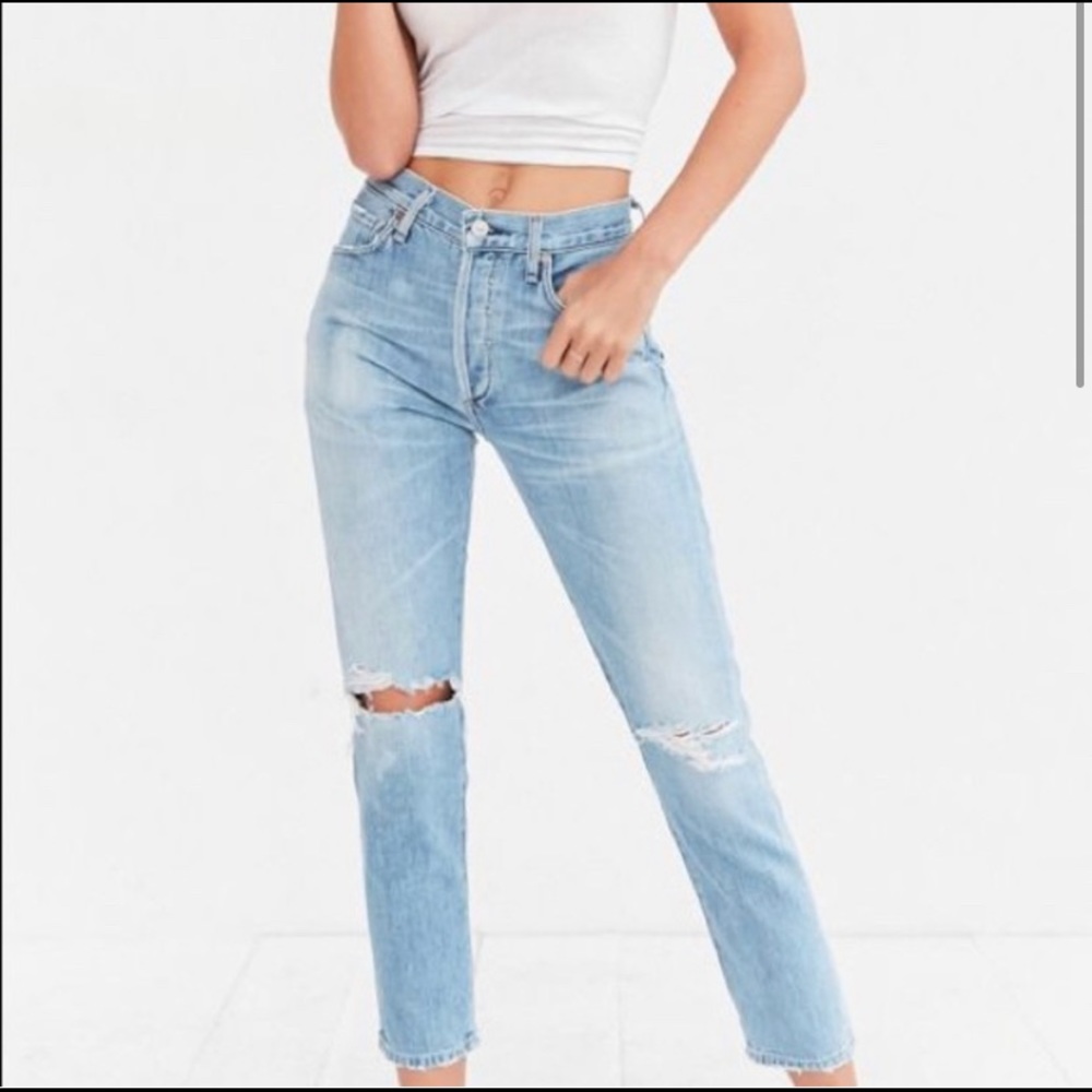 Liya High Rise Classic Fit Crop